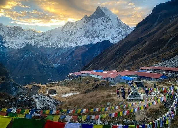 Pokhara lake and mountain views